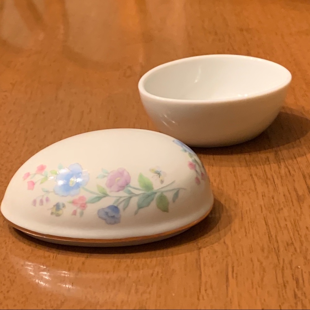 Vintage Easter Egg Treasure Box - Picture 4 of 9